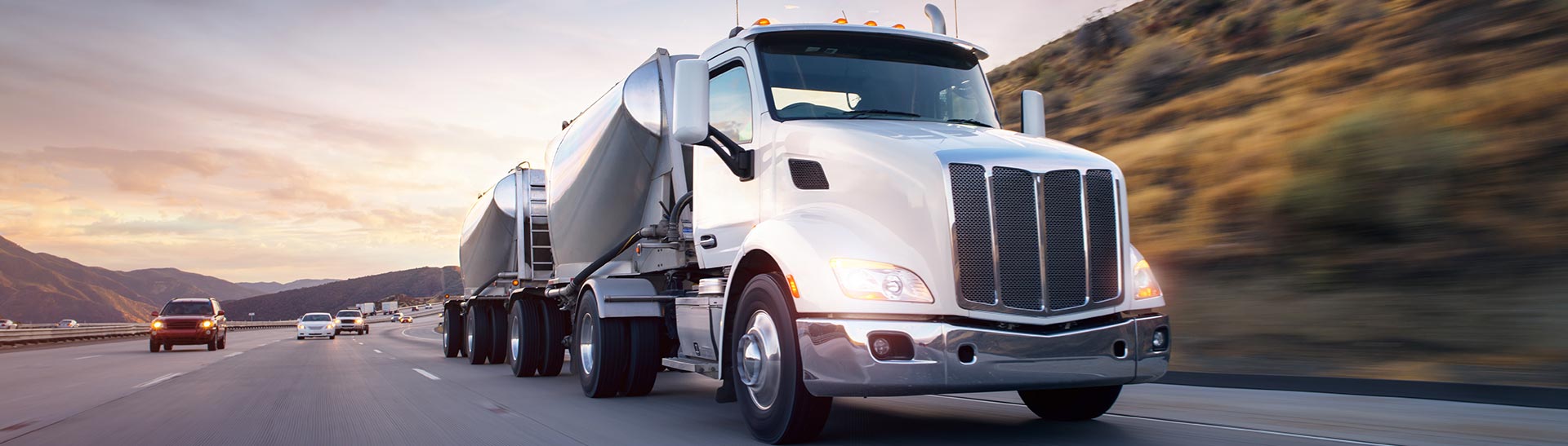 Fort Worth Hot Shot Trucking, Long Haul Trucking and Freight Forwarding Services
